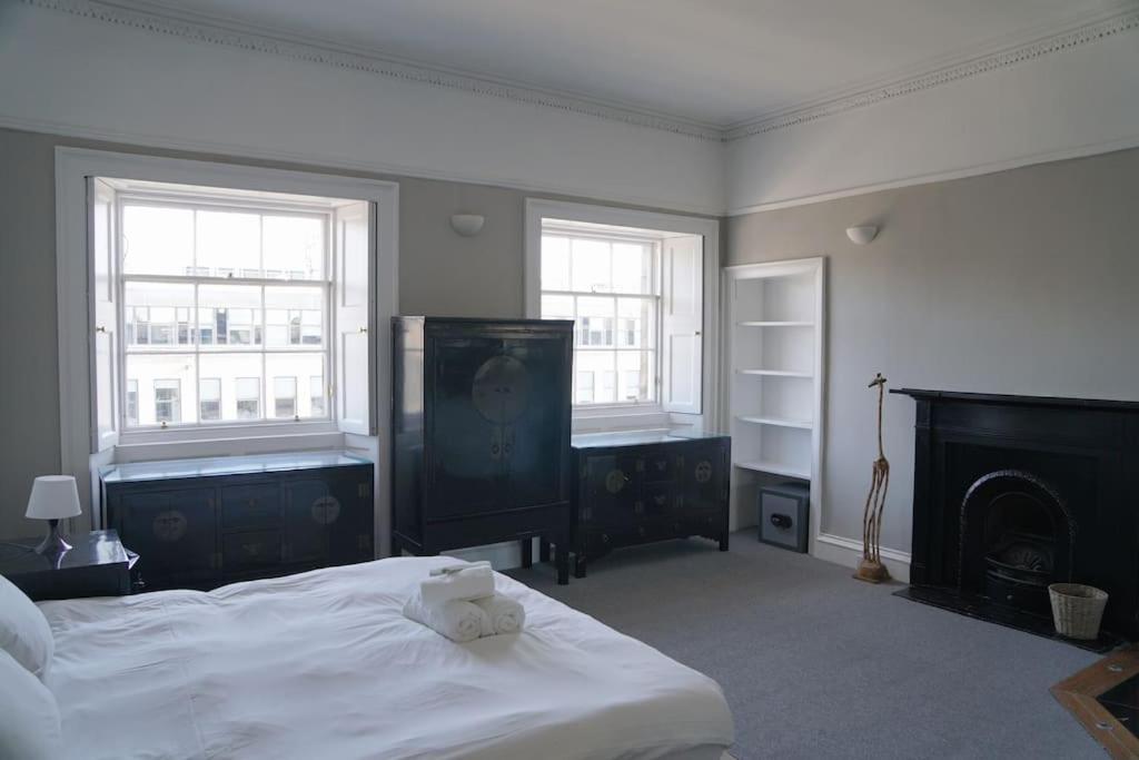 Prime Edinburgh City Centre - 4 Bed Penthouse מראה חיצוני תמונה
