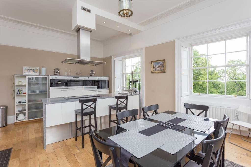 Prime Edinburgh City Centre - 4 Bed Penthouse מראה חיצוני תמונה