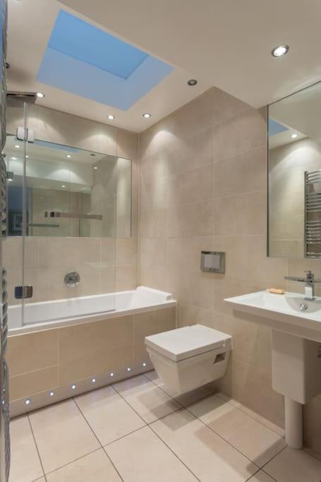 Prime Edinburgh City Centre - 4 Bed Penthouse מראה חיצוני תמונה