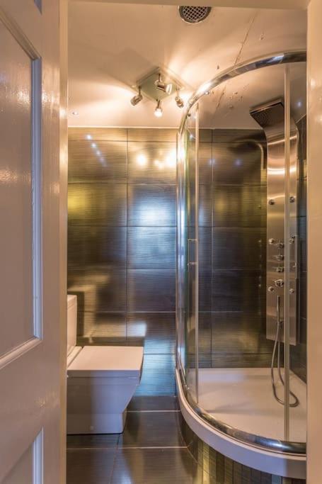 Prime Edinburgh City Centre - 4 Bed Penthouse מראה חיצוני תמונה