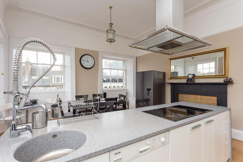 Prime Edinburgh City Centre - 4 Bed Penthouse מראה חיצוני תמונה
